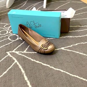 Size 8 1/2 w shoes with buckle